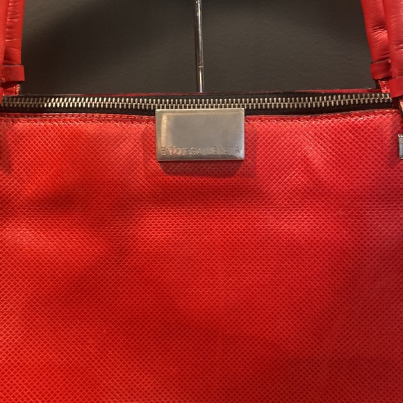 ❤️Bottega Veneta Leather Zip Bag ❤️ - Picture 2 of 11